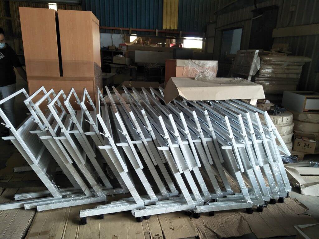 FIZONE OFFICE SYSTEM factory production area with office furniture assembly and material storage